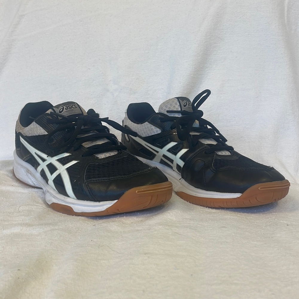 Asics Volleyball Shoes 1/2 Slightly Used